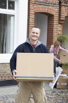 Customer making a storage booking and reviewing terms